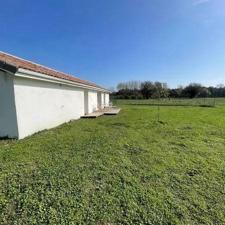 Longere Cosy Apartment Saint-Maurice-l'Exil Exterior photo